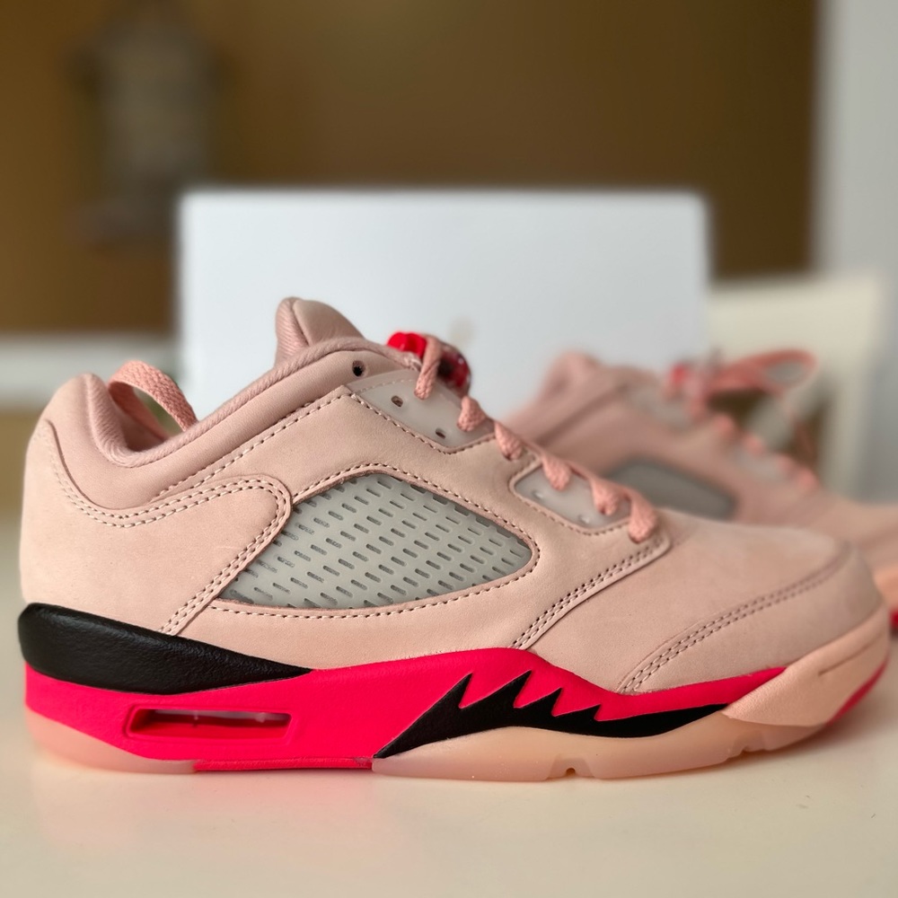 Jordan 5 pink retro low women size 7.5 NWT